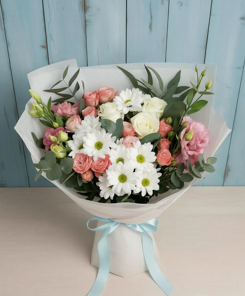 Букет цветов из: Розы, Лизиантусы и Хризантемы в Рамони