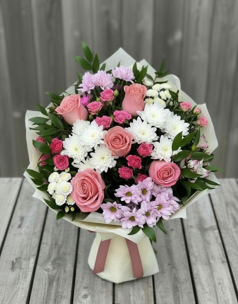 Букет цветов из: Альстромерии, Гвоздики, Розы и Хризантемы в Рамони