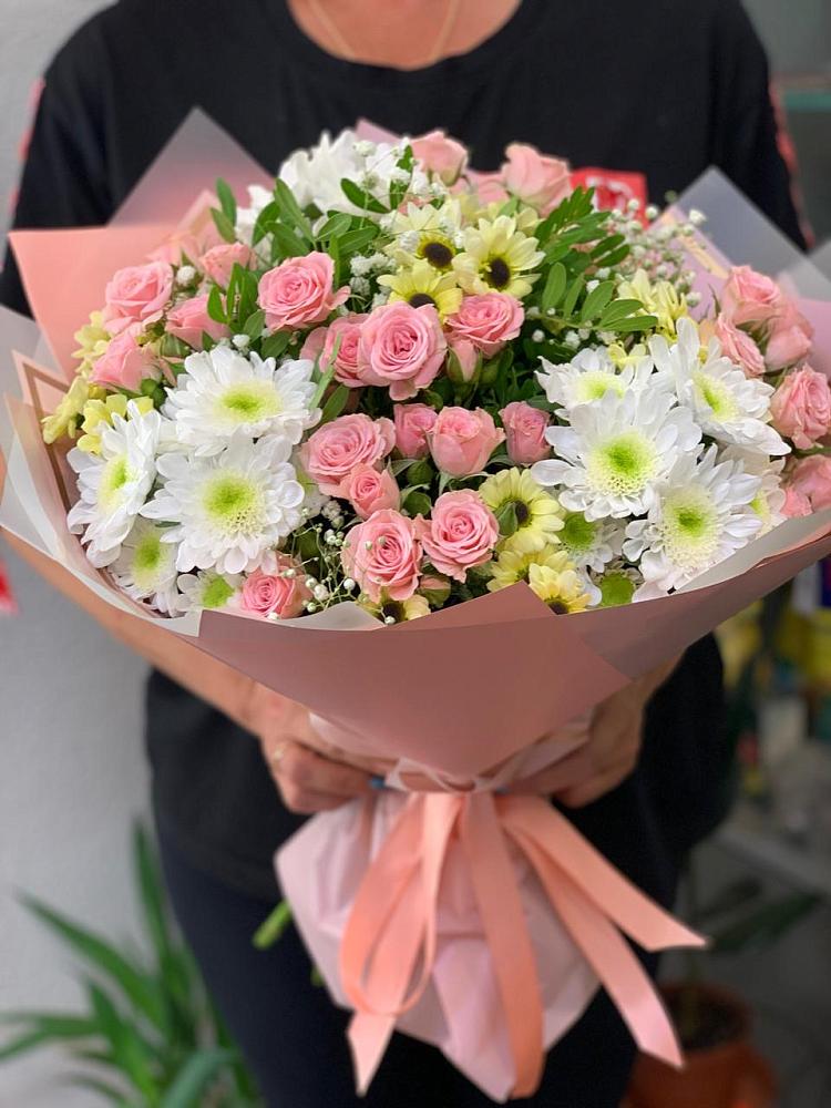 Букет цветов из: Розы и Хризантемы в Рамони