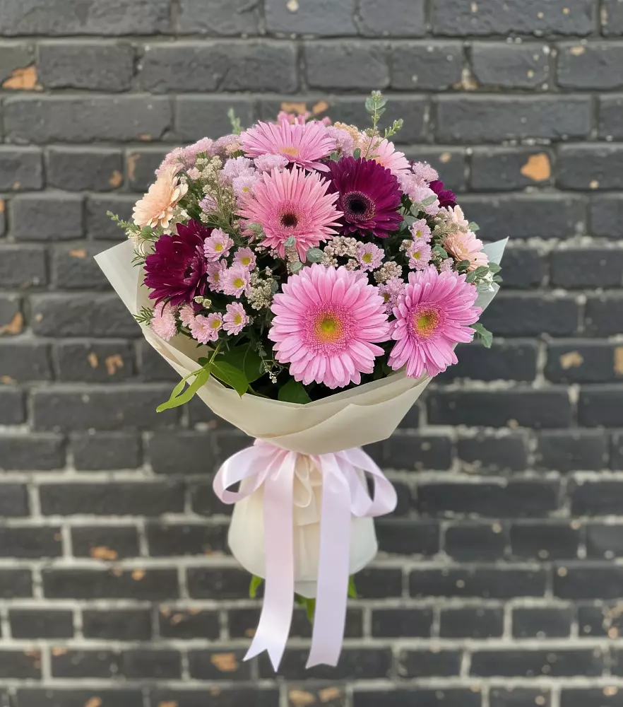 Букет цветов из: Герберы и Хризантемы в Рамони