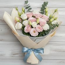 Букет цветов из:  Лизиантусы в Рамони