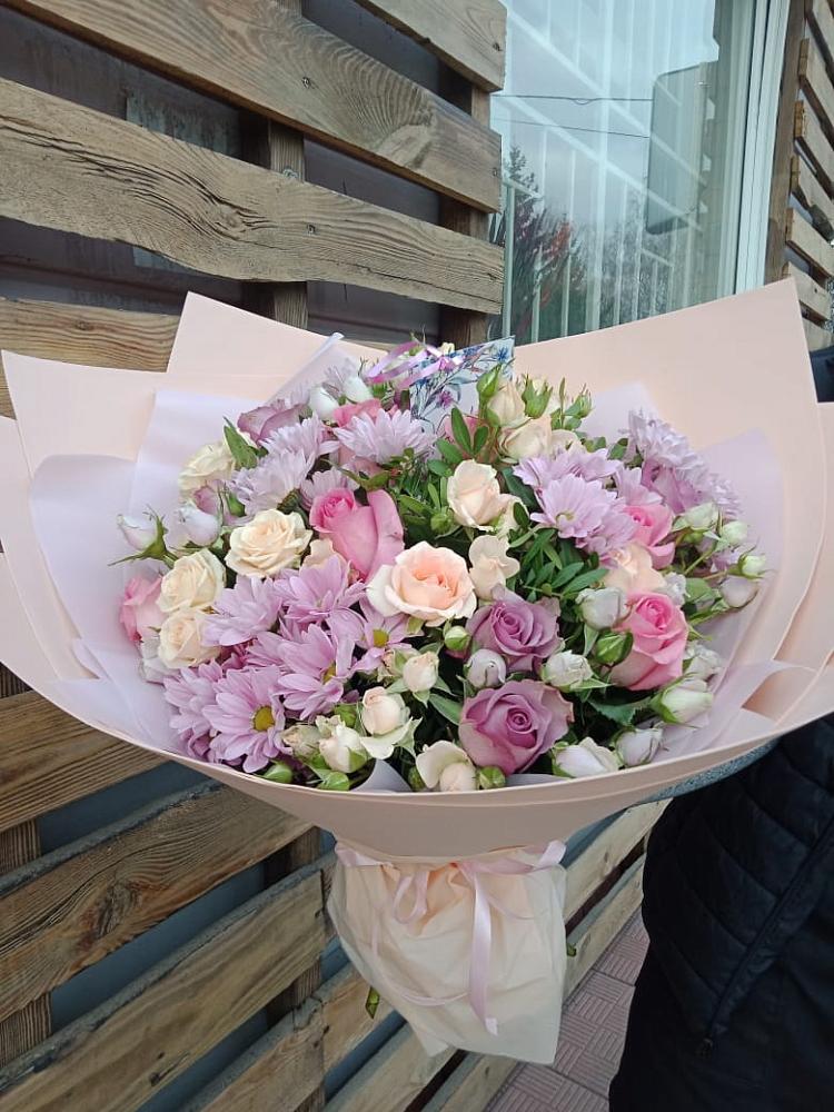 Букет цветов из: Розы и Хризантемы в Рамони