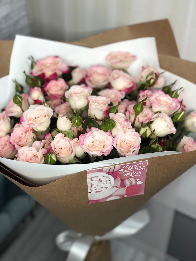 Букет цветов из: Розы в Рамони