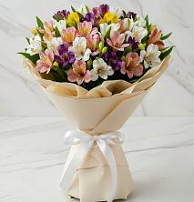 Букет цветов из:  Альстромерии в Рамони