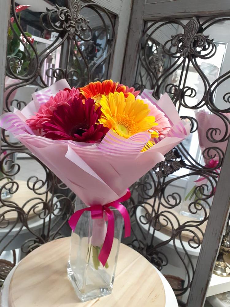 Букет цветов из: Герберы в Рамони