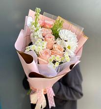 Букет цветов из:  Хризантемы и Розы в Рамони