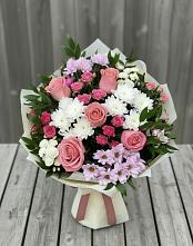 Букет цветов из:  Альстромерии, Гвоздики, Розы и Хризантемы в Рамони