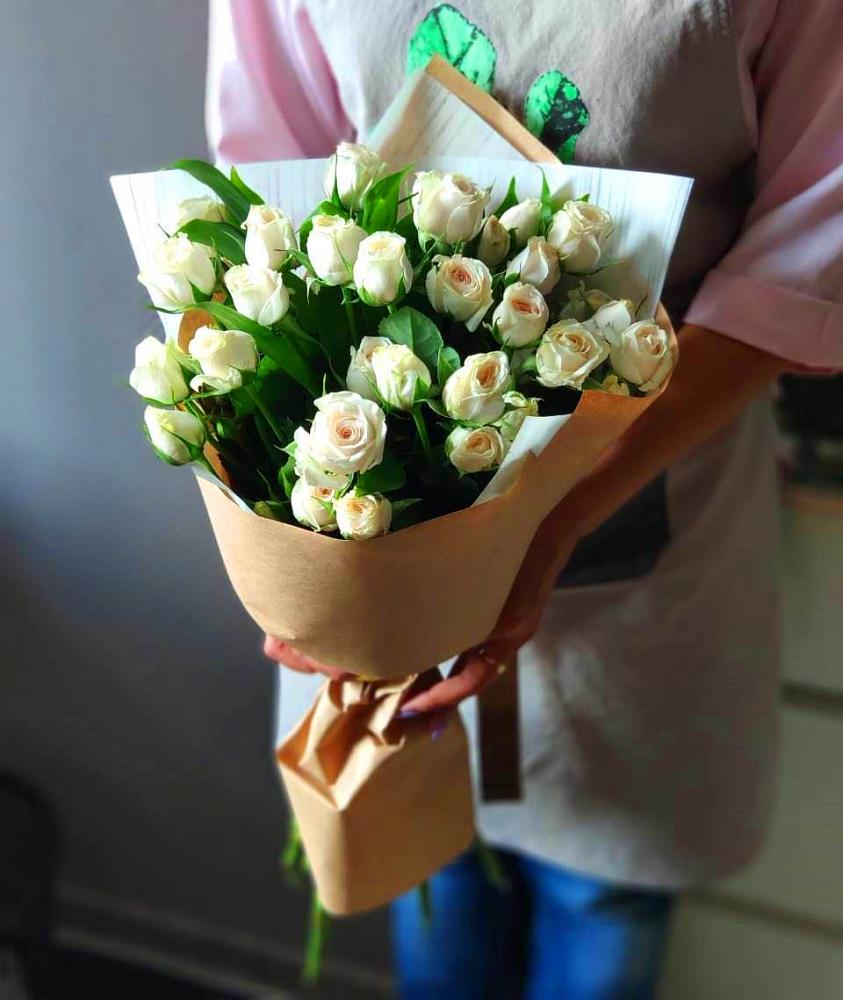 Букет цветов из: Розы в Рамони