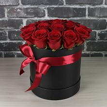 Цветочная композиция из Розы в шляпной коробке #REPLACE_PRED# Рамони