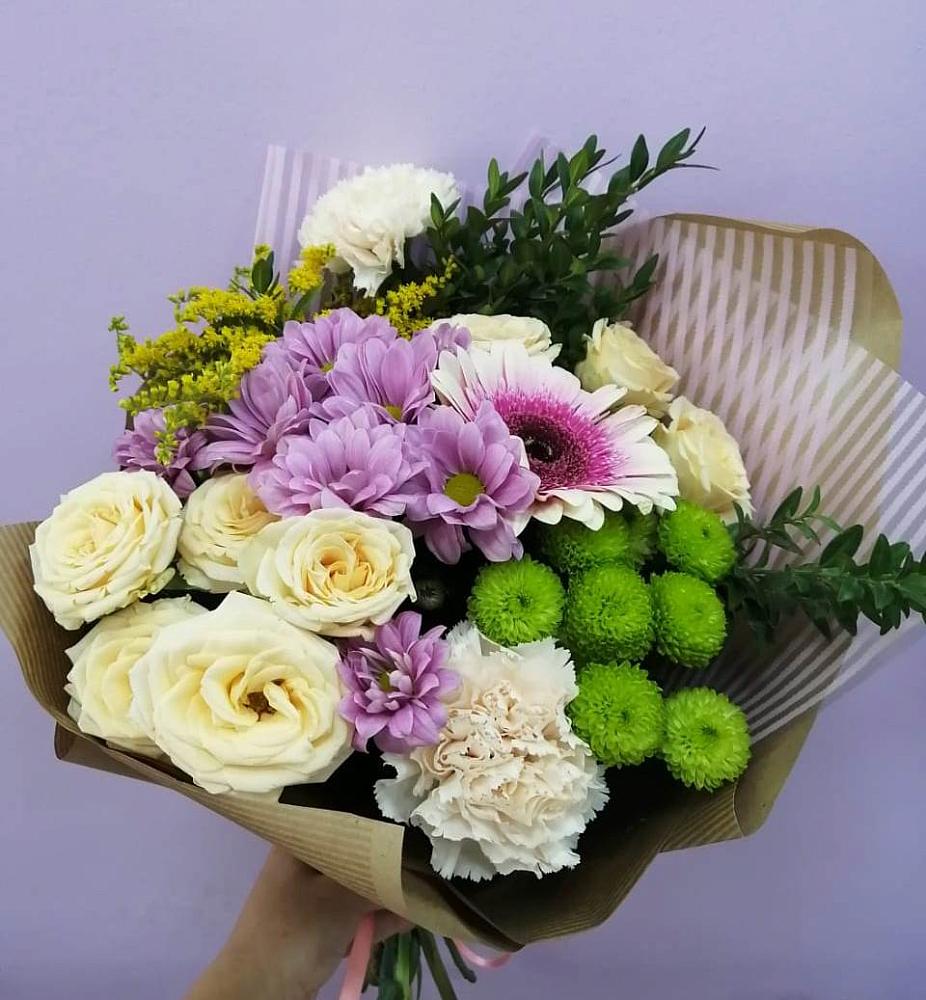 Букет цветов из: Хризантемы, Розы, Гвоздики и Герберы в Рамони