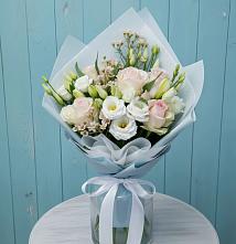 Букет цветов из:  Розы и Лизиантусы в Рамони
