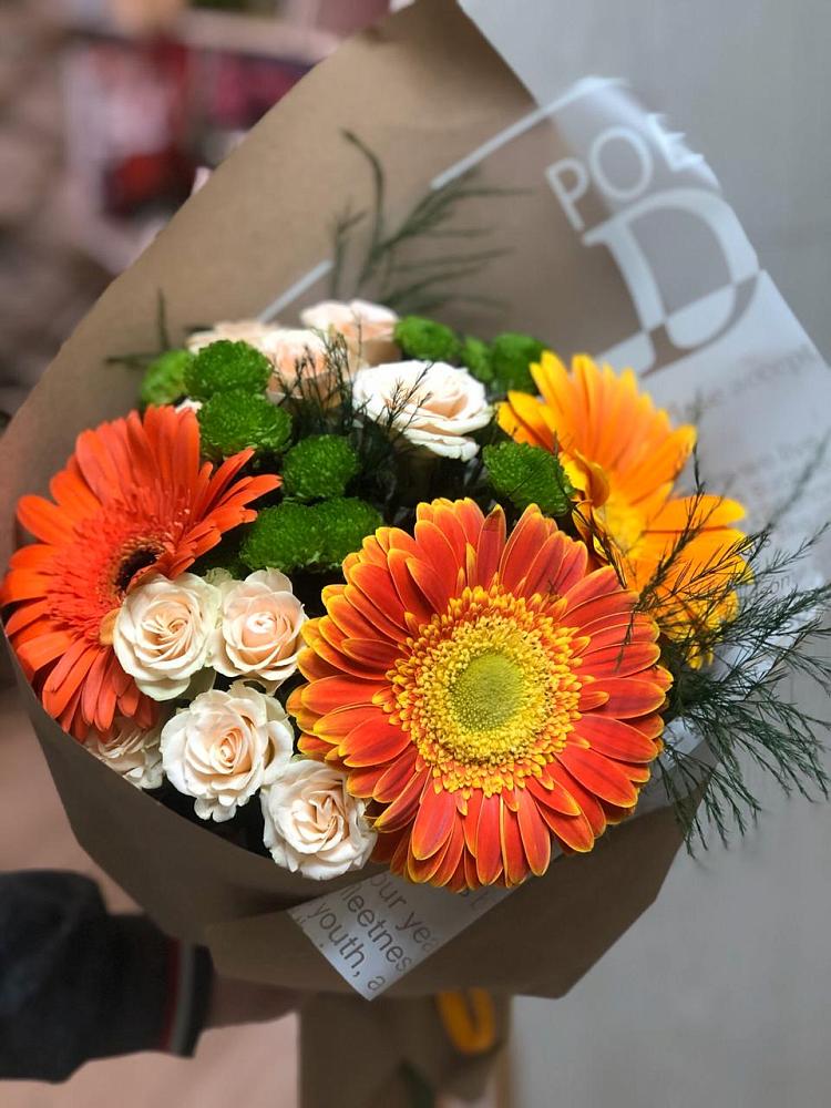 Букет цветов из: Герберы, Хризантемы и Розы в Рамони