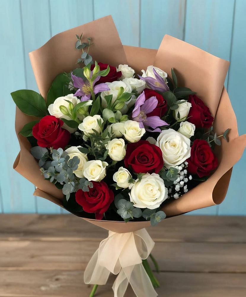 Букет цветов из: Розы и Альстромерии в Рамони