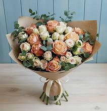 Букет цветов из:  Альстромерии и Розы в Рамони