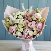 Букет цветов из:  Альстромерии и Розы в Рамони