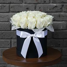 Цветочная композиция из Розы в шляпной коробке в Рамони