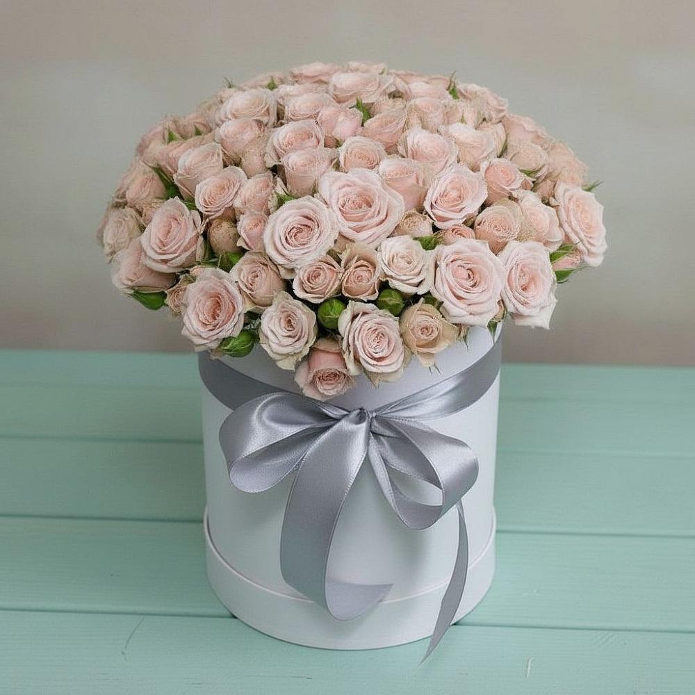 Цветочная композиция из Розы в шляпной коробке в Рамони